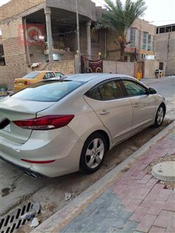 هیوندای ئەلەنترا